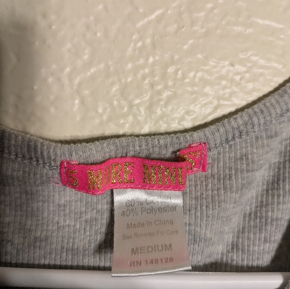 5 More Minutes Gray Tank Top with Pink Text Size Medium - Picture 4 of 5